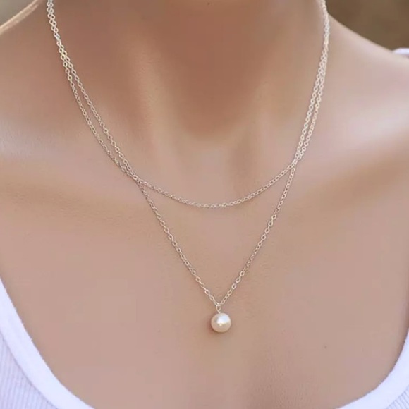 “Under the Sea” Minimalist Dainty Pearl Necklace - Picture 2 of 2